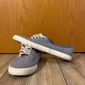 Margaritaville striped shoes size 8.5